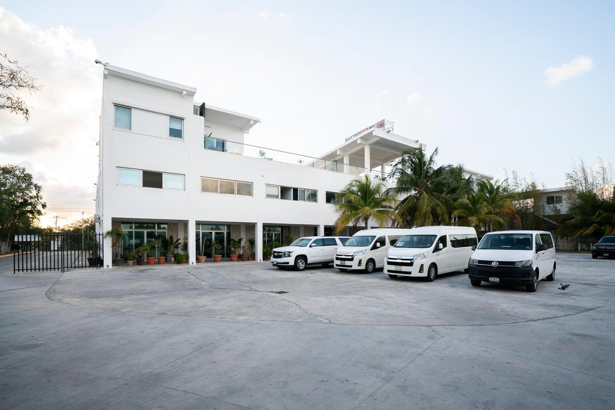 Capital O Cancun International Airport 24 7 Dış mekan fotoğraf